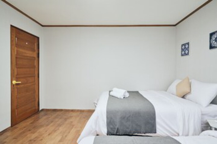 Room 42 of 45