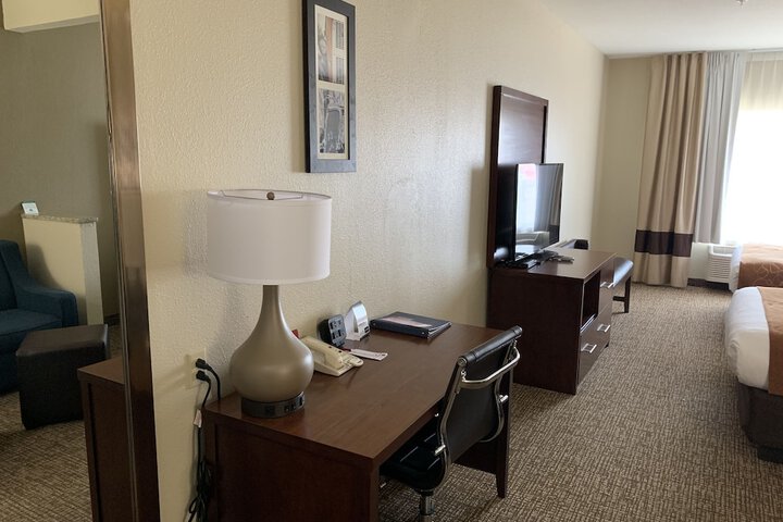 1 King Bed Suite (15 of 15)