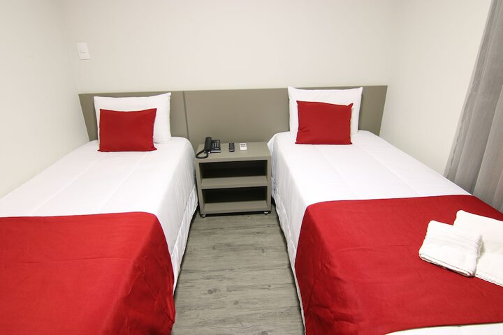 Room 3 of 48