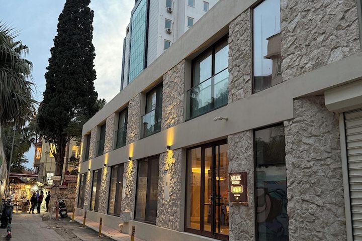 Hotel 58 of 71
