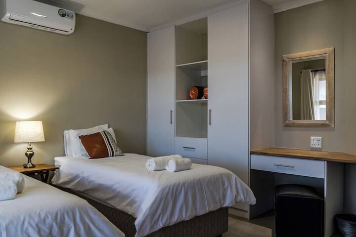 Room 5 of 22