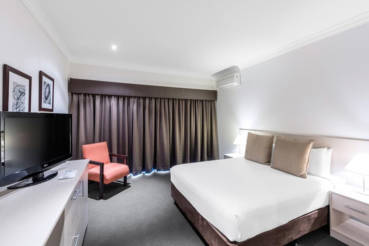 Room 9 of 51