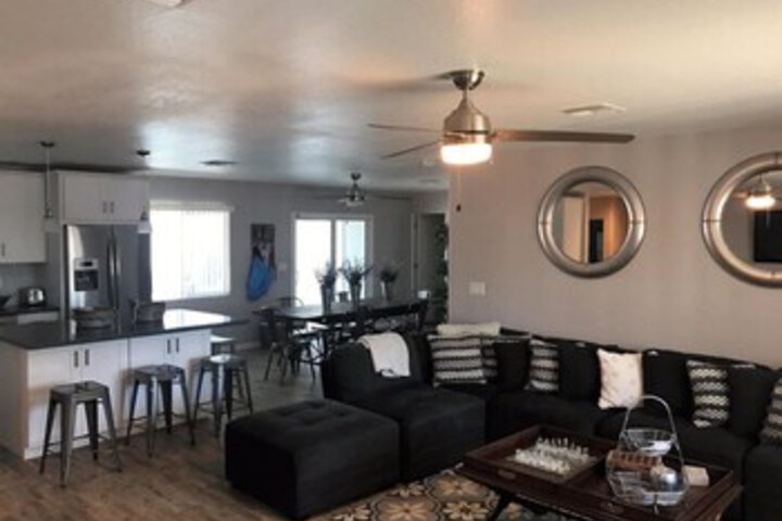 Room 6 of 7