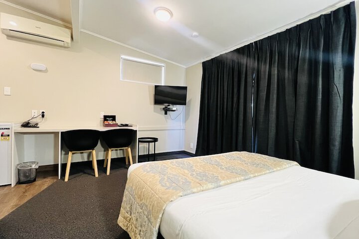 Room 7 of 26
