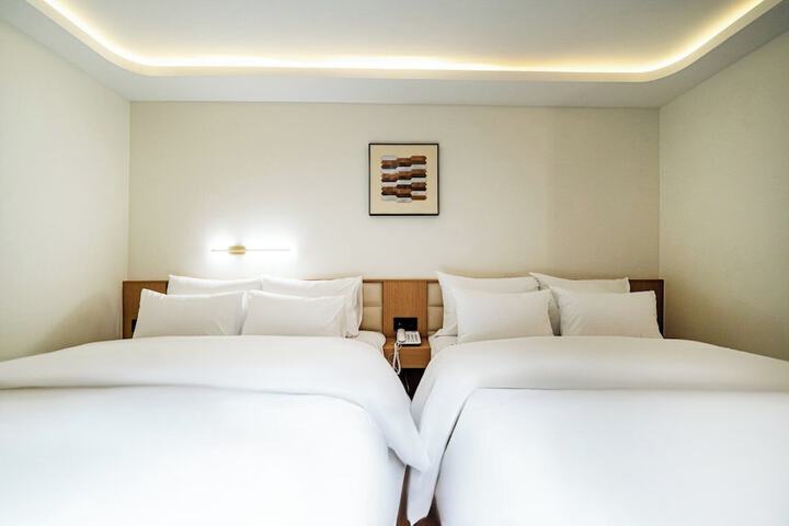 Room 26 of 56