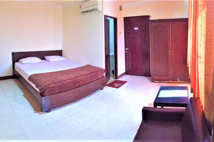 Room 6 of 19