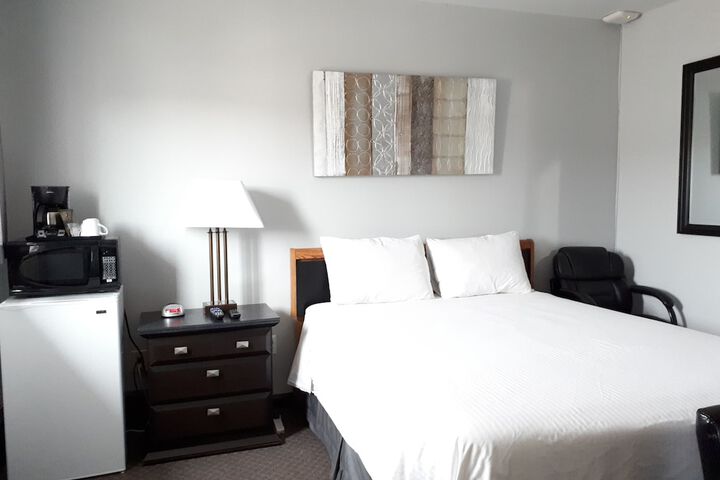 Room 11 of 21
