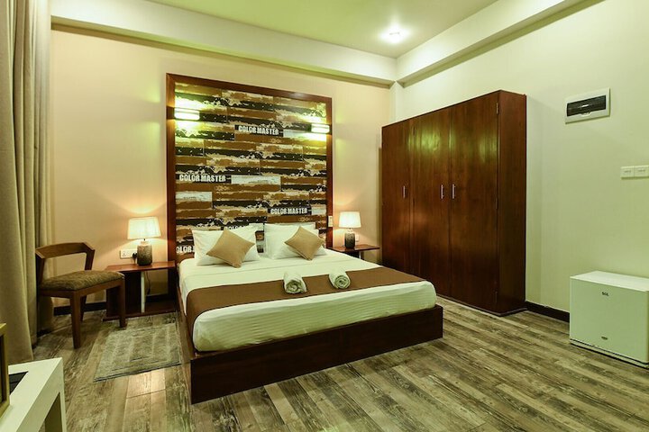Room 32 of 171