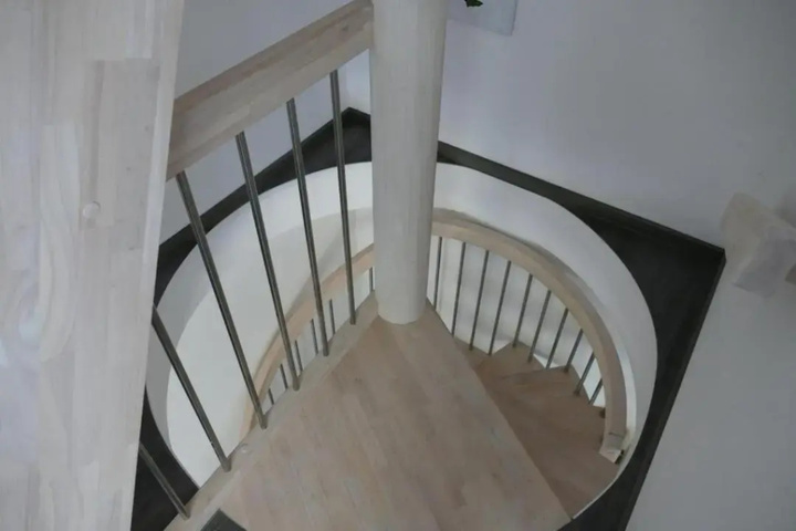 Room 8 of 14