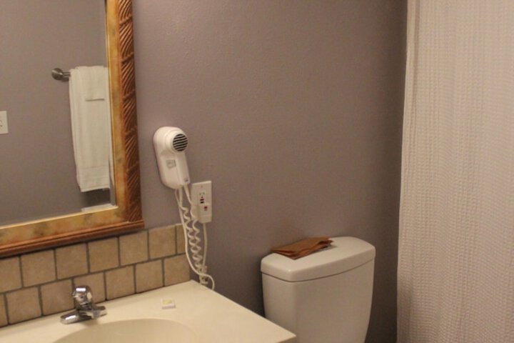Room 135 of 219
