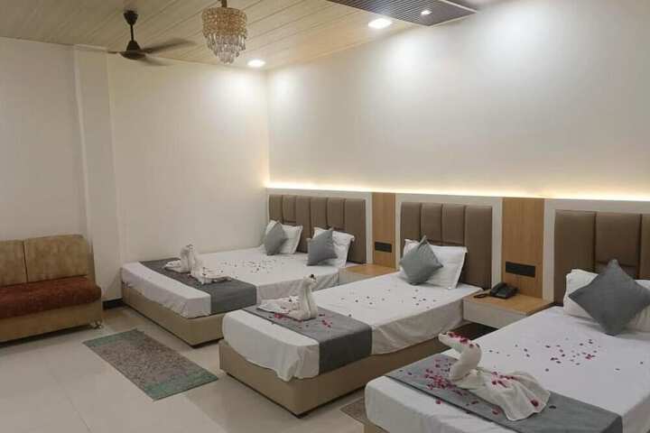 Room 2 of 24