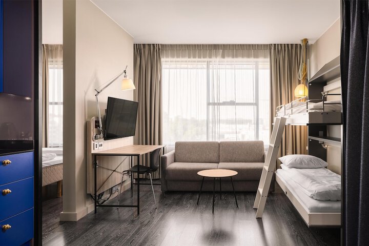Room 13 of 41
