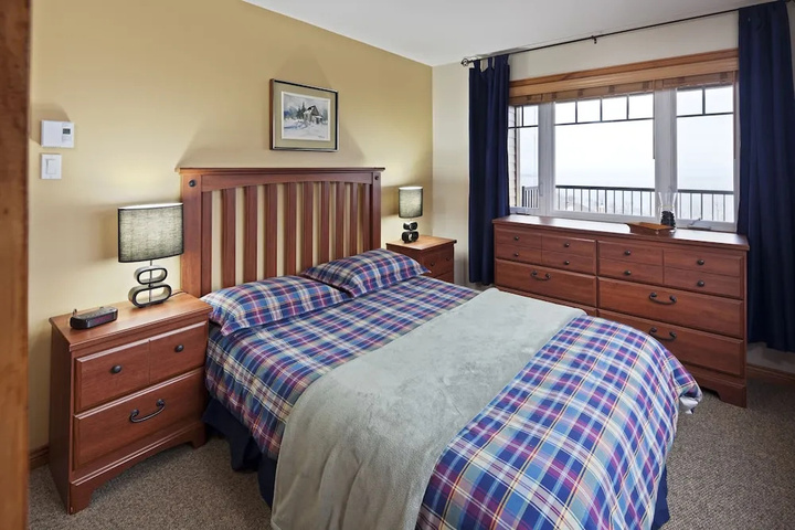 Room 4 of 14