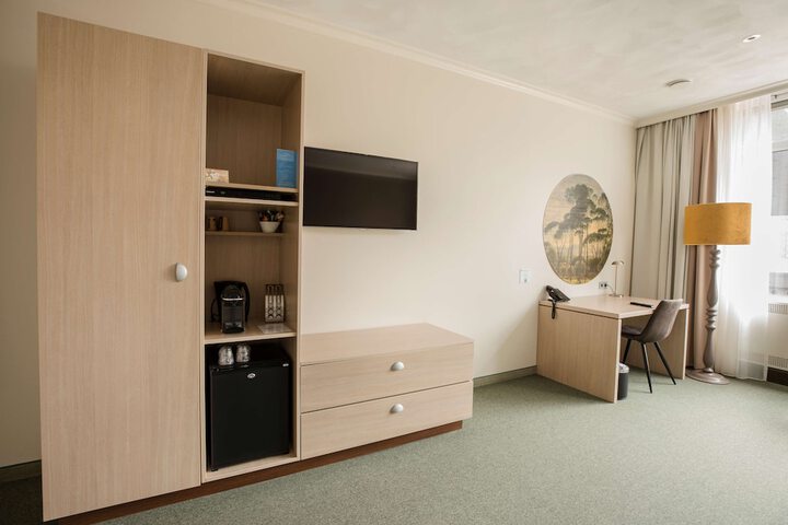 Room 35 of 132