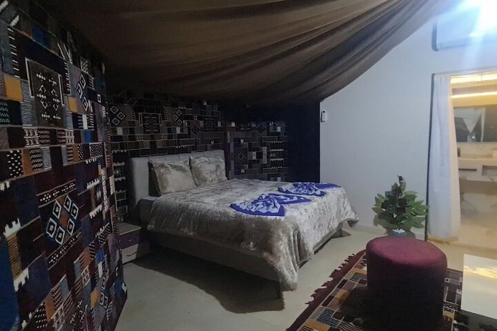 Room 25 of 146