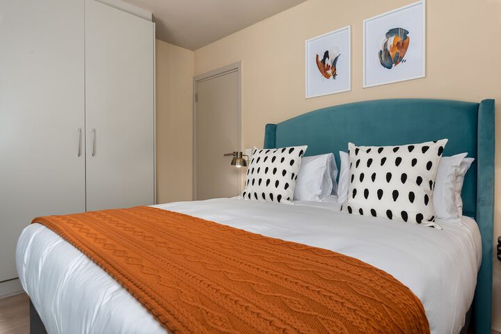 Room 33 of 33