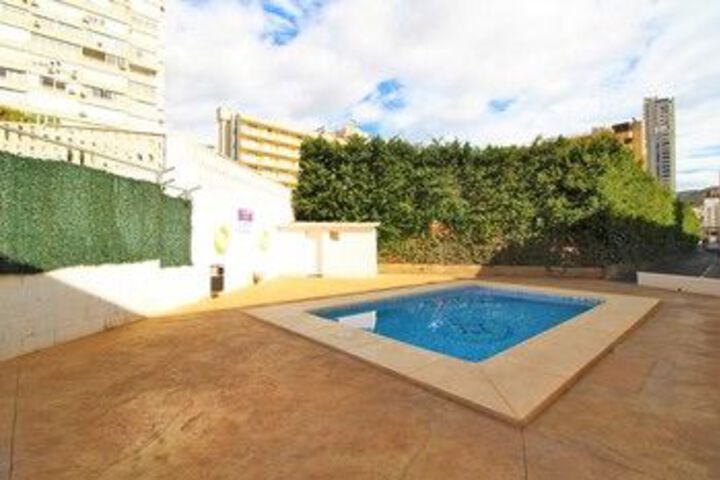 Pool 10 of 13