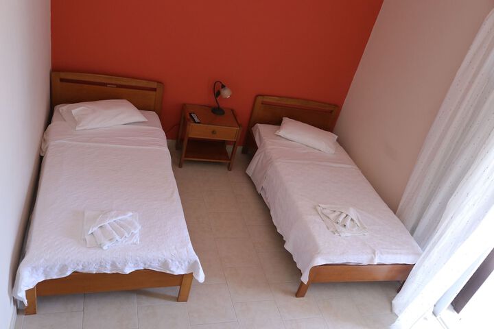 Room 5 of 46