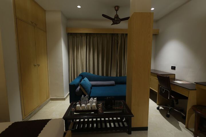 Room 29 of 136