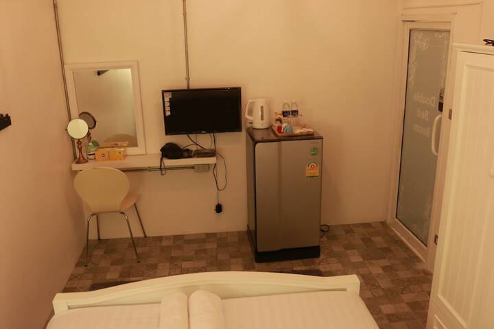 Room 17 of 37