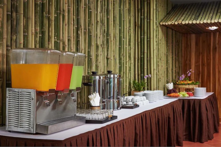Breakfast/Coffee Service 35 of 51
