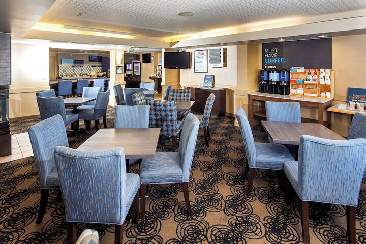 Breakfast/Coffee Service 43 of 51