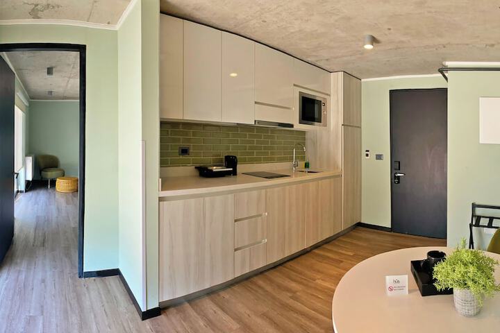 Room 10 of 37