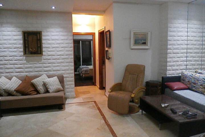 Room 9 of 20