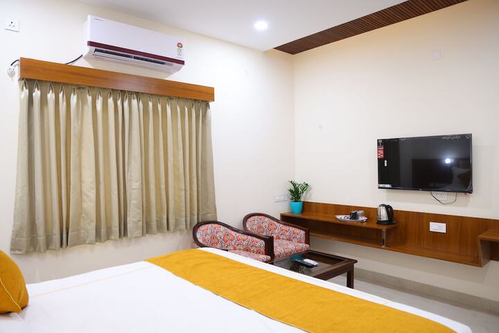 Room 4 of 52