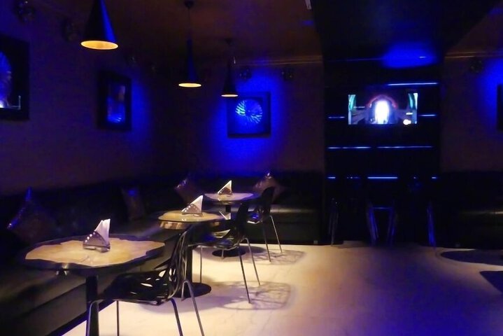 Lounge 18 of 22