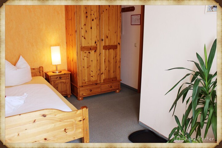 Room 8 of 17