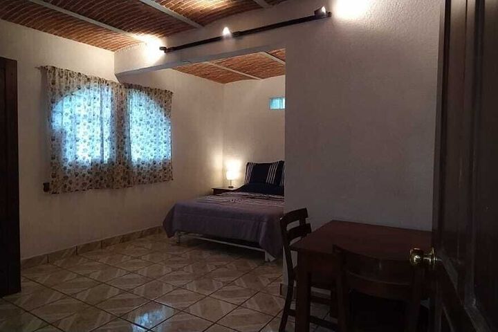 Room 4 of 6