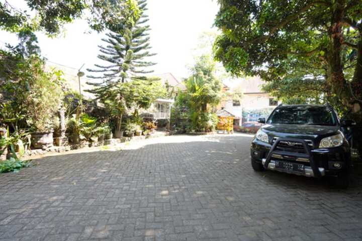 Property Grounds 53 of 58