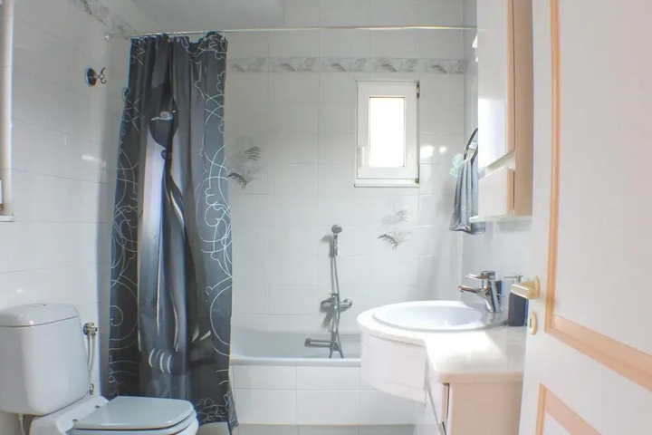 Room 8 of 21