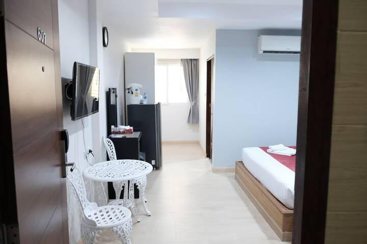 Room 28 of 110