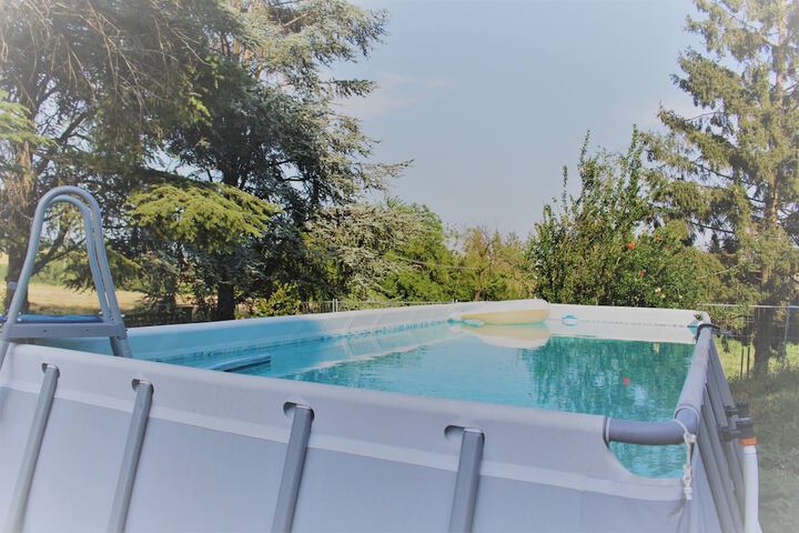 Pool 10 of 35