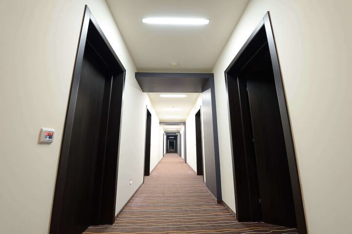 Ballroom/Hall 28 of 35
