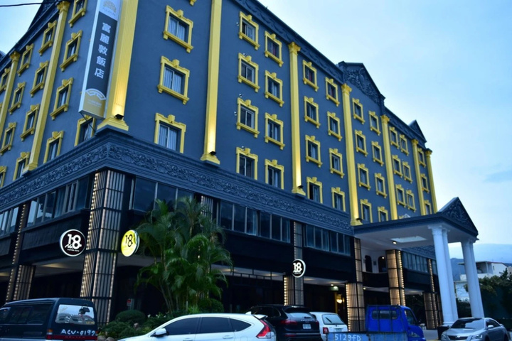 Luxury Hotel