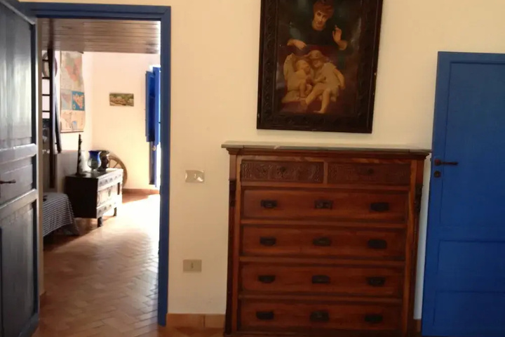 Room 6 of 21