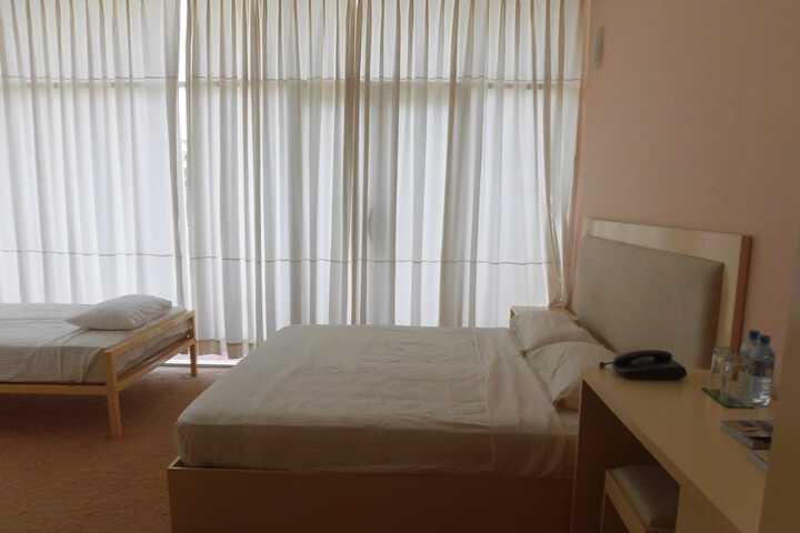 Room 8 of 38