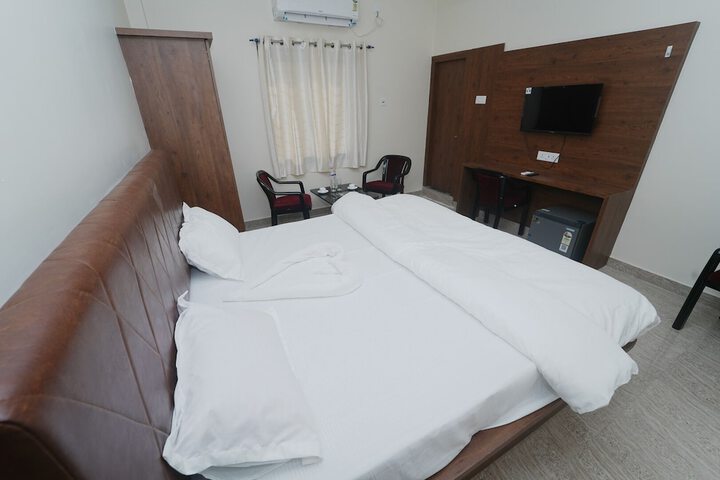 Room 19 of 34