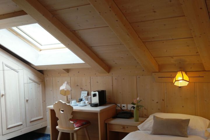 Room 34 of 65