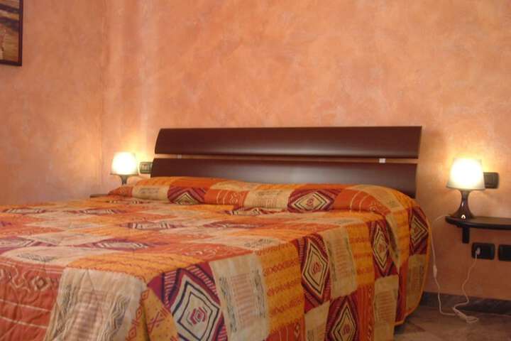 Room 2 of 30