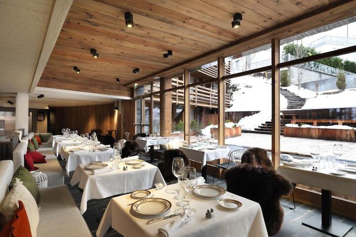 Dining 71 of 110