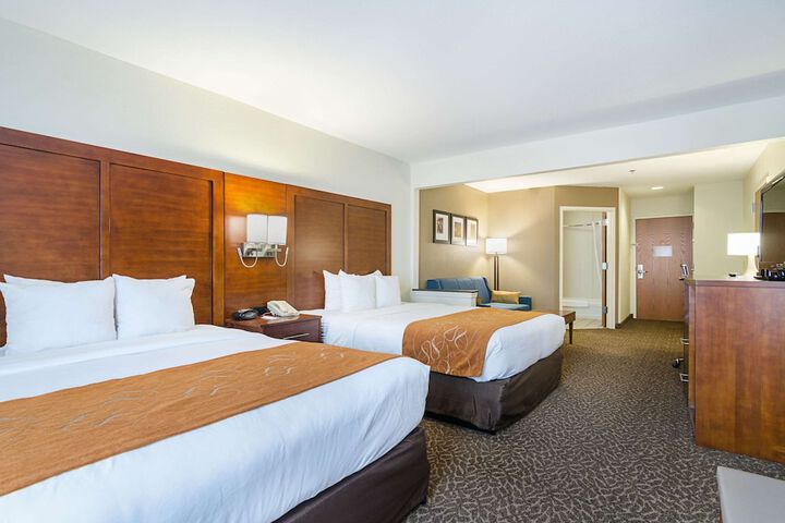 1 King Bed Suite (18 of 21)