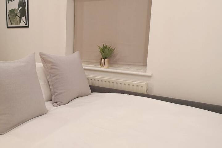 Room 5 of 61