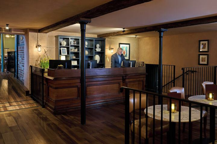 Hotel Interior 4 of 129