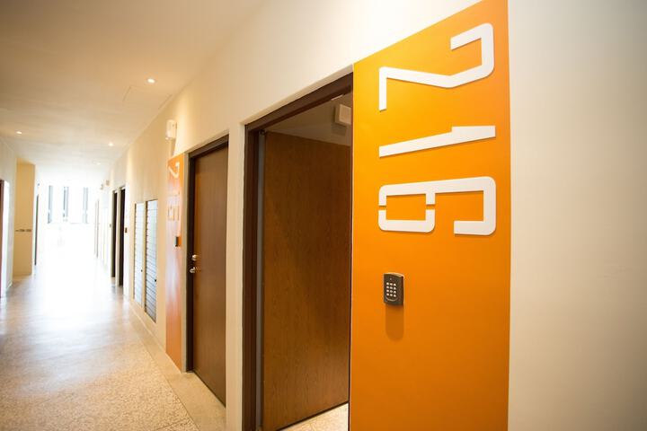 Room 41 of 177