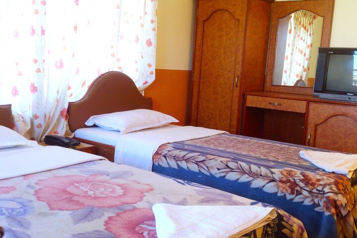 Room 13 of 161