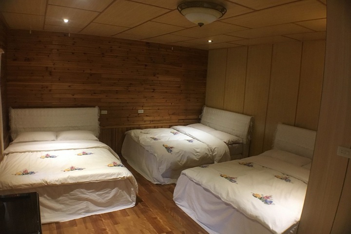 Room 5 of 85